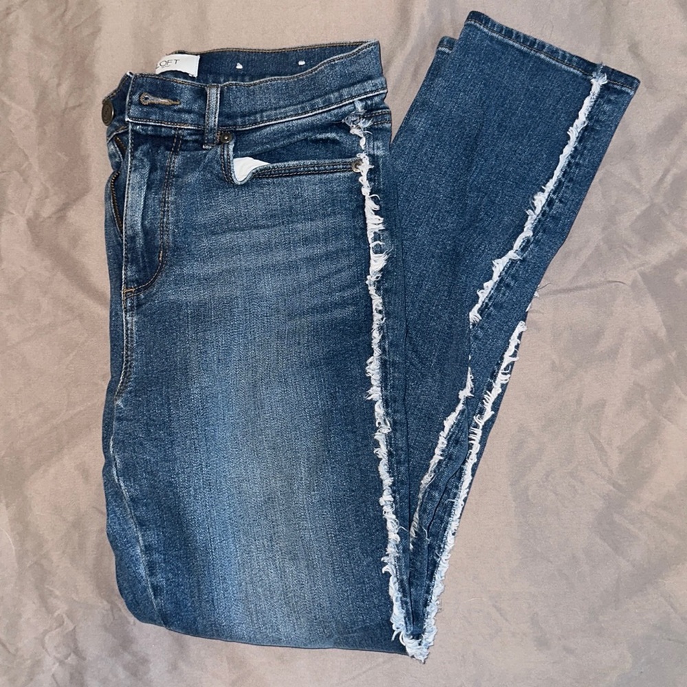Side Fray Skinny Jean